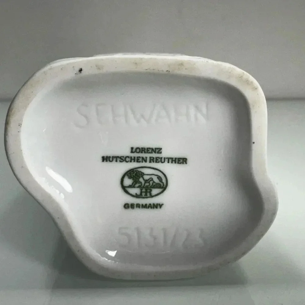 Schwahn‎ Lorenz Hutschenreuther Brutalist White Modernist Bisque Porcelain  Vase